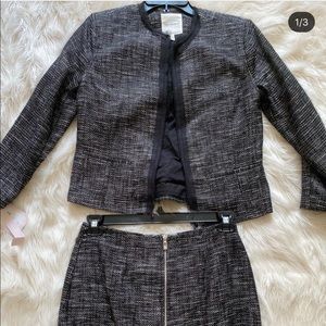 Avec Les Filles Suit